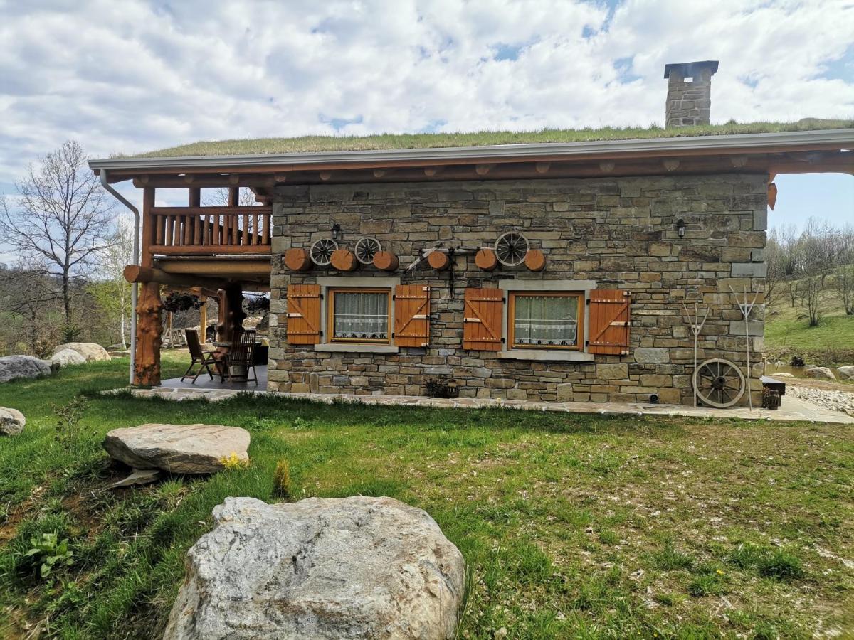 Cabana Casa De Piatra, De La Mara Deseşti Exterior foto