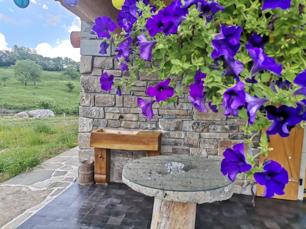 Cabana Casa De Piatra, De La Mara Deseşti Exterior foto