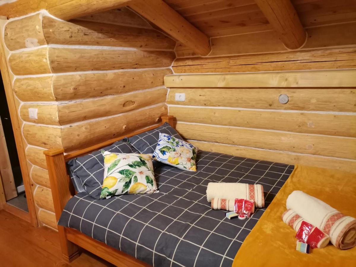 Cabana Casa De Piatra, De La Mara Deseşti Exterior foto