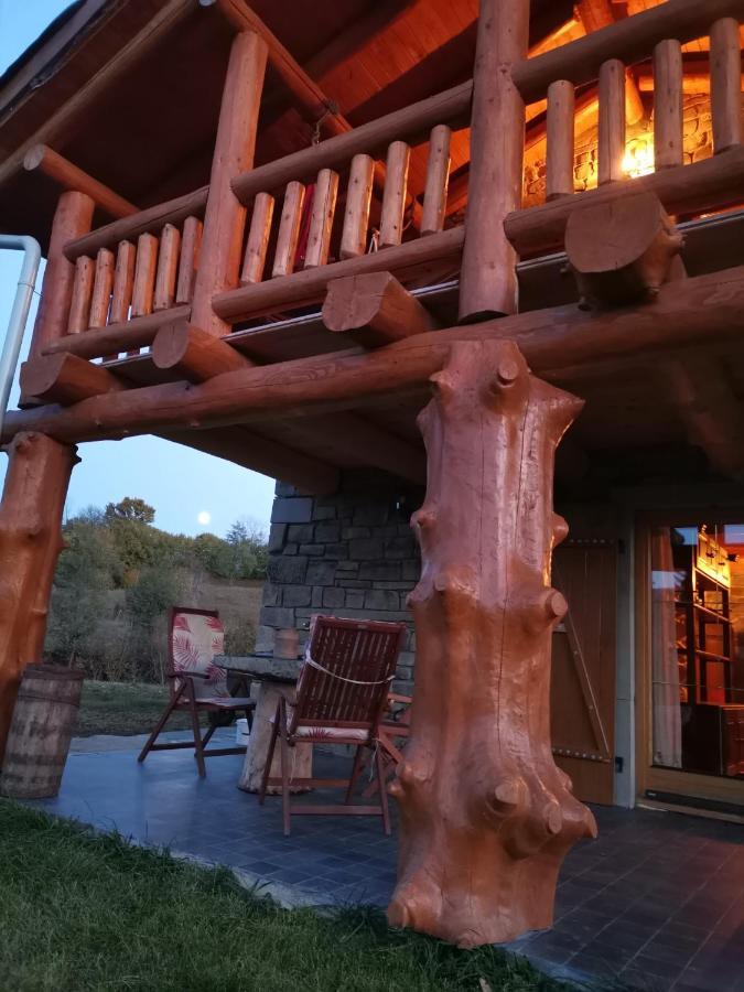 Cabana Casa De Piatra, De La Mara Deseşti Exterior foto