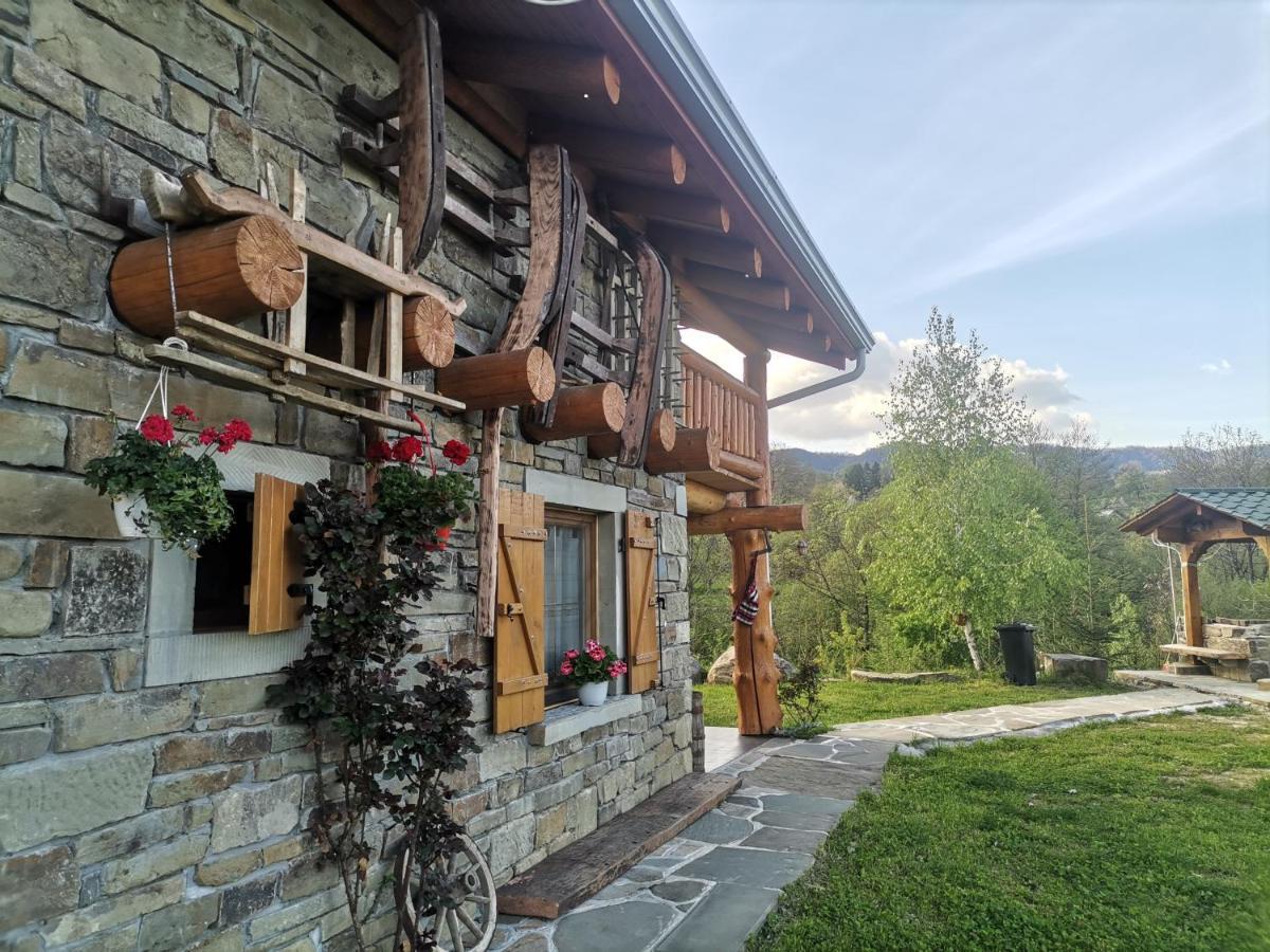 Cabana Casa De Piatra, De La Mara Deseşti Exterior foto